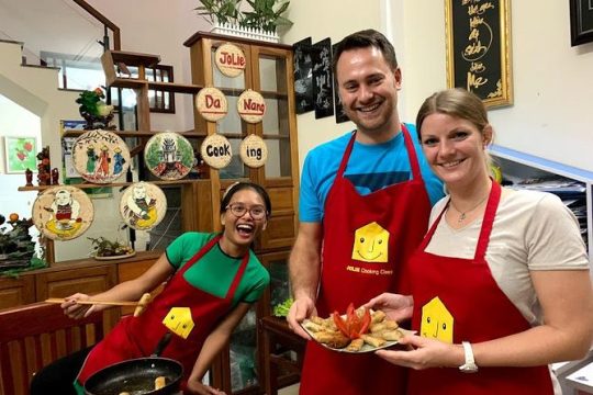 6-Hour Cooking Class in Danang with Hotel Pickup (JDN1)