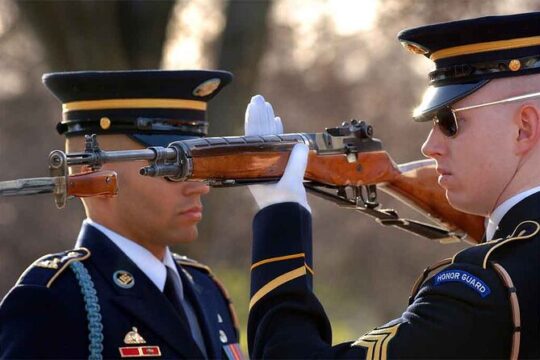 Arlington Cementary and Guard Ceremony with Iowa Jima Memorial