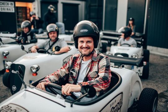 Berlin City Tour in a Mini Hotrod